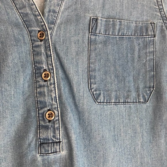 Old Navy Chambray Half Button-Up Blouse - Picture 6 of 7